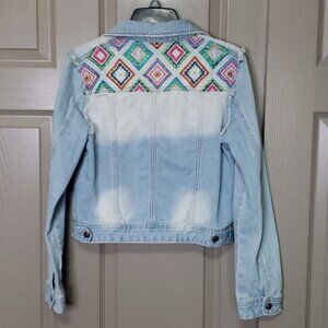 Anthropologie Bohemian embroidered raw edge Jean jacket size medium